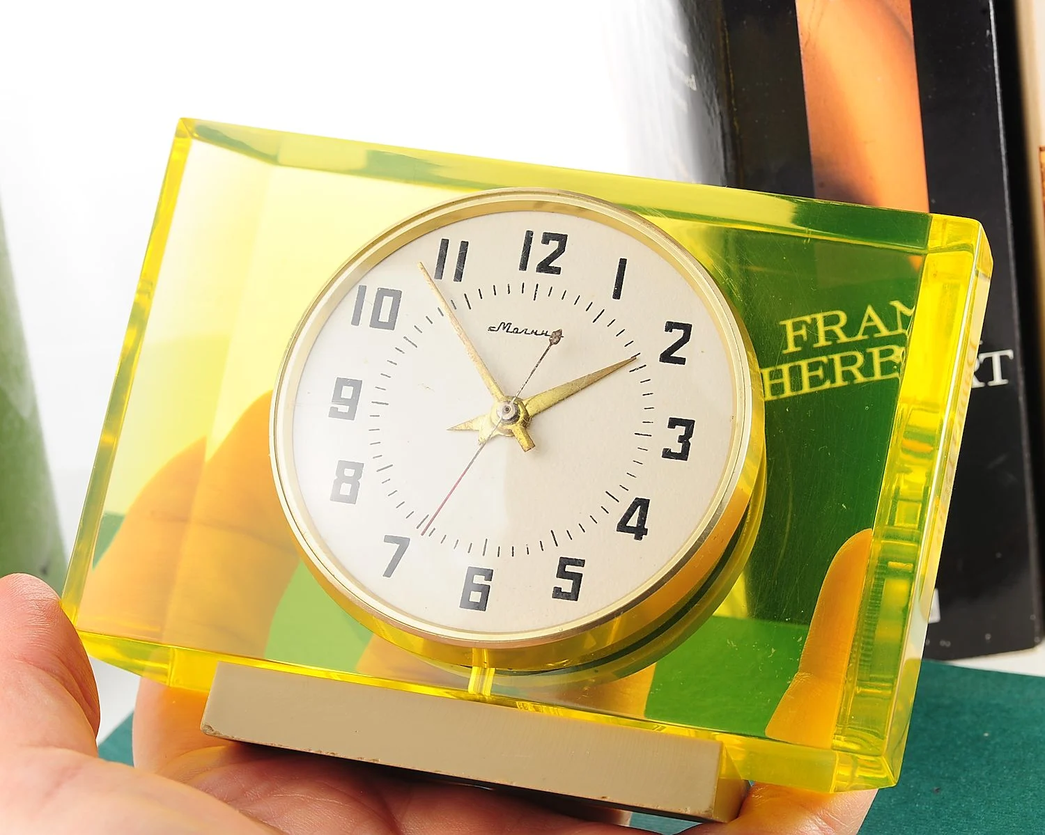 watch Molnija table clock yellow block 18111-SCS_9747