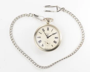 Vintage Soviet Molnija mechanical pocket watch, with wolves on the back!