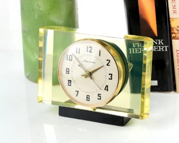 Molnija Soviet vintage mechanical table clock