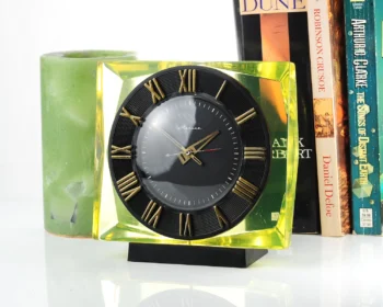 Molnija vintage Soviet mechanical table clock