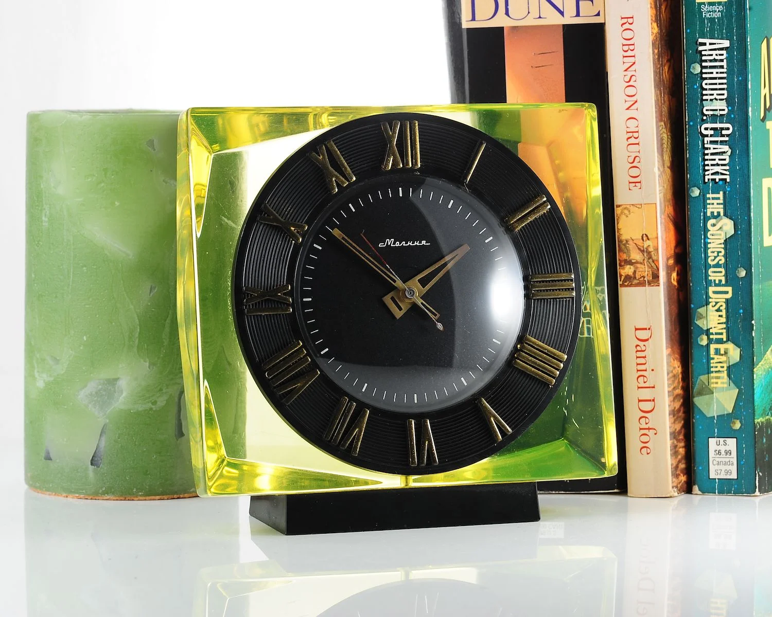 Molnija vintage Soviet mechanical table clock