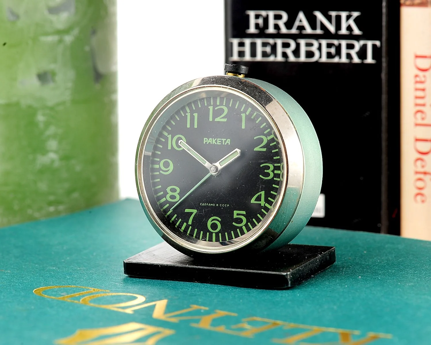 Small Raketa Soviet mechanical alarm clock - less than 2 inches in diameter