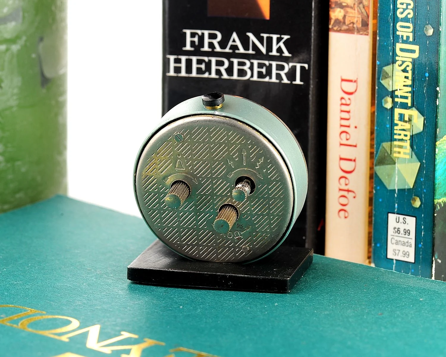 Small Raketa Soviet mechanical alarm clock - less than 2 inches in diameter