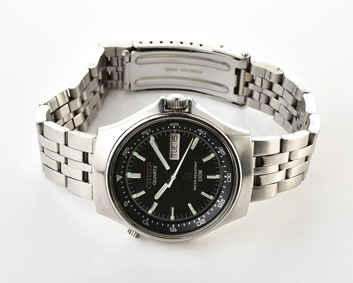 Vintage Citizen Quartz CQ – Black Dial Day-Date 100M Twin-Crown from October 1978