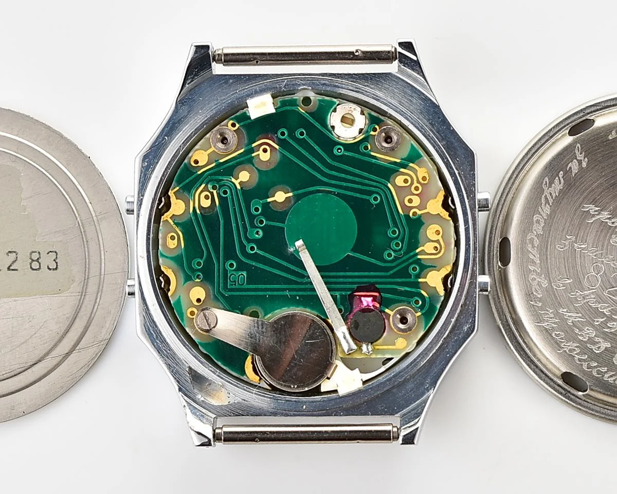 TIME CAPSULE: Digital vintage wristwatch Electronika-5 with engraved back, New Old Stock (NOS)!