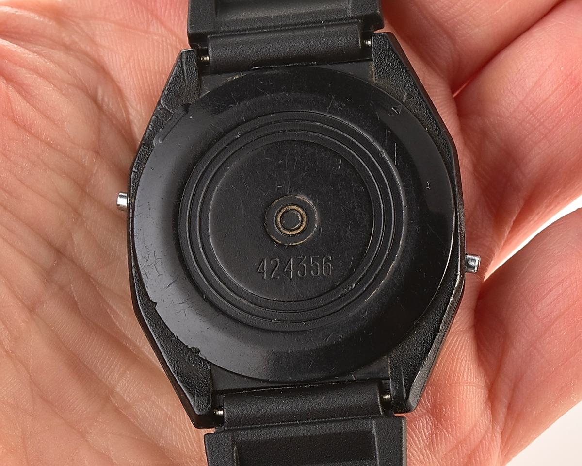 Vintage USSR digital watch Electronika 5 in plastic body - nearly weightless!