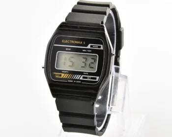 Vintage USSR digital watch Electronika 5 in plastic body - nearly weightless!