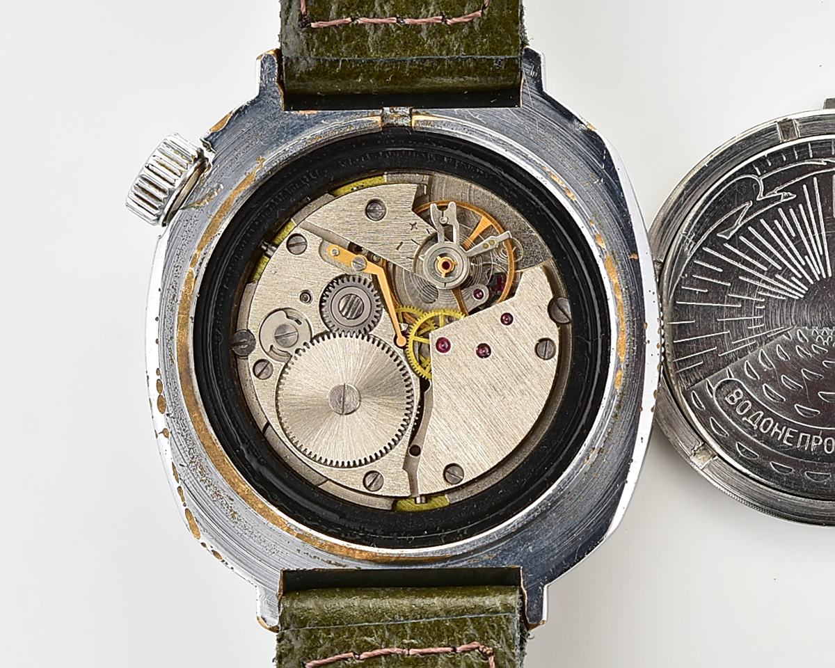 Vostok Komandirskie TANK mechanical watch limited series – “Zakaz MO CCCP”