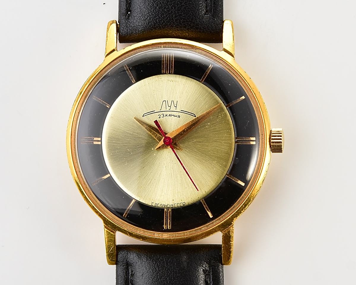 Soviet gold-plated vintage mechanical watch Luch with rare duotone dial!