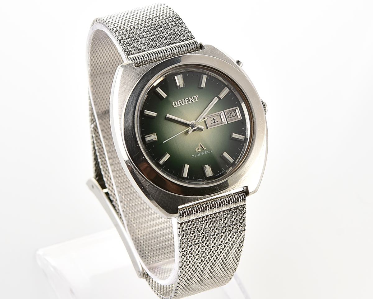 Vintage Orient Chronoace – Green Sunburst Day-Date Automatic from the Early 1970s