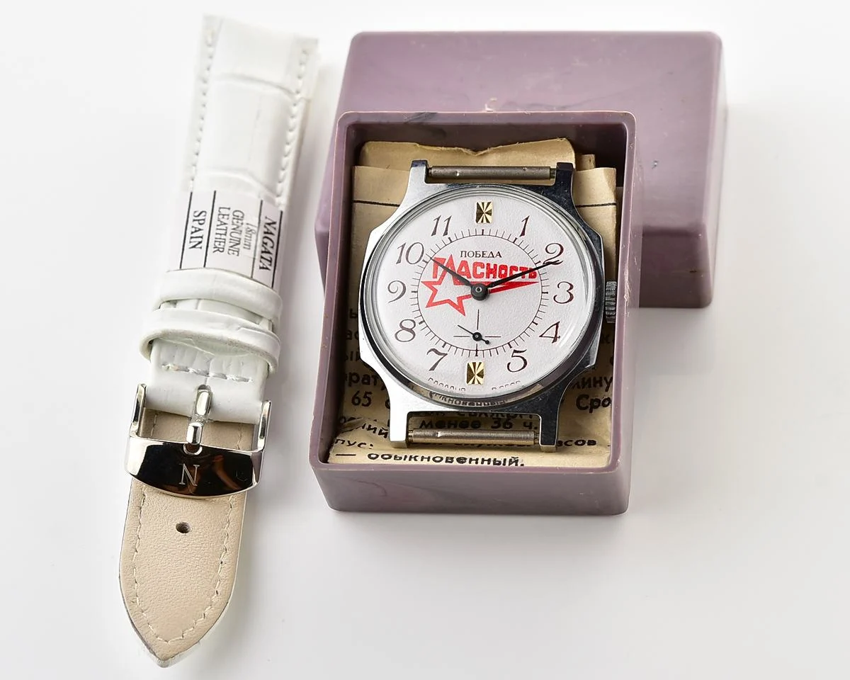 TIME CAPSULE: Soviet mechanical Pobeda Glasnost watch - New Old Stock (NOS)!