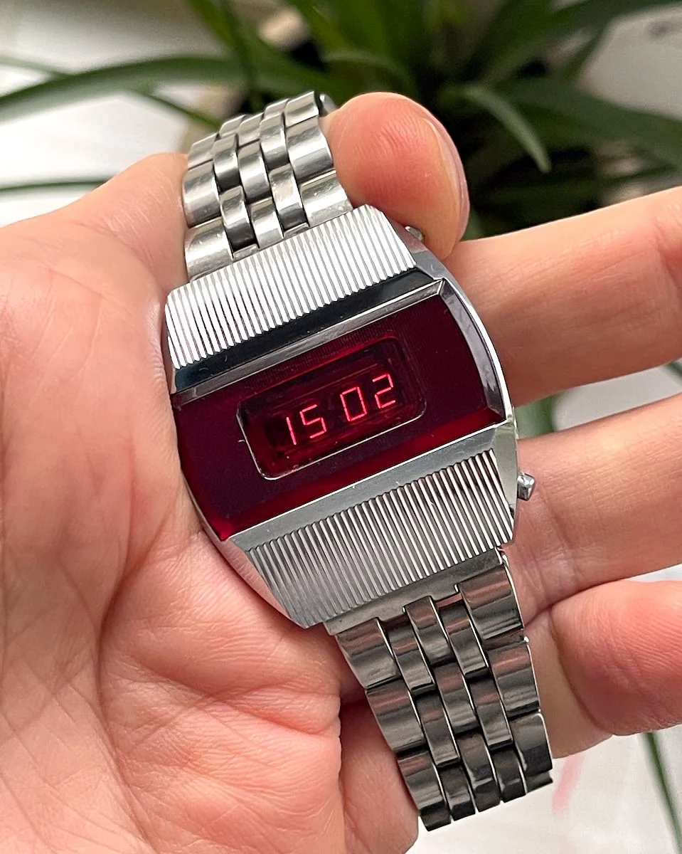 First Red LED Digital Vintage USSR Wrist Watch Electronika E-1 Pulsar!