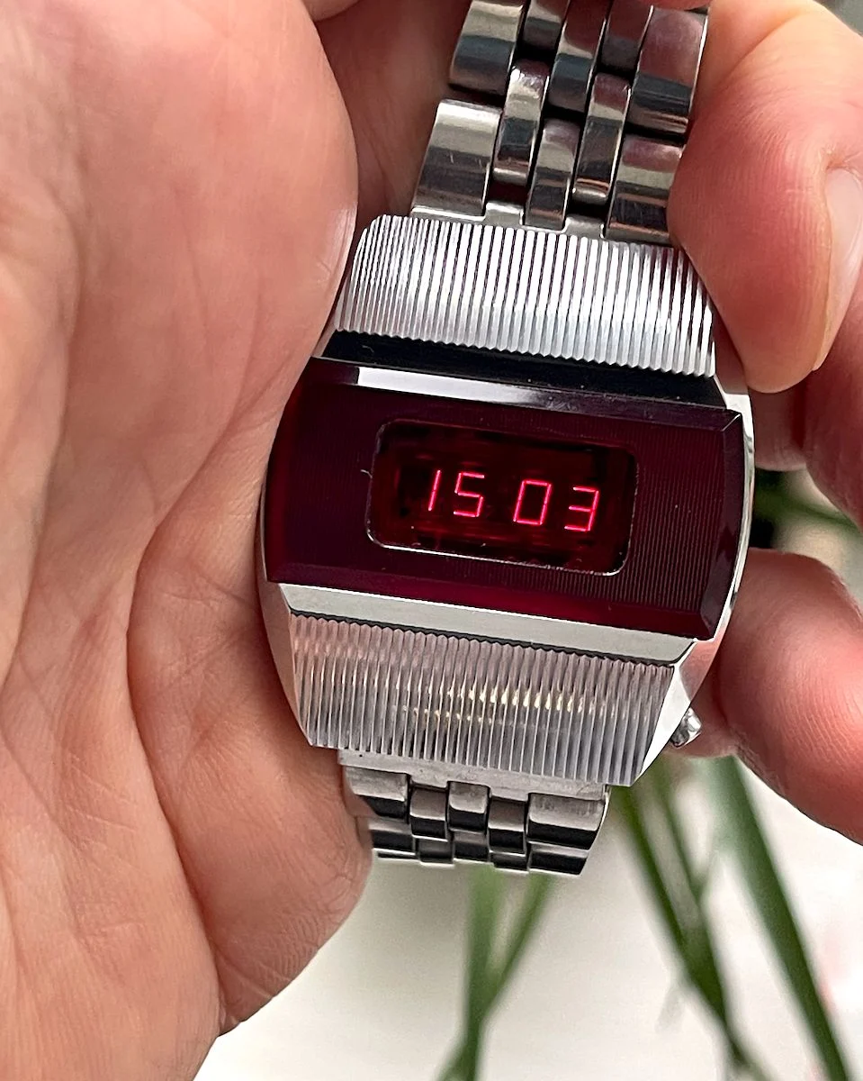 First Red LED Digital Vintage USSR Wrist Watch Electronika E-1 Pulsar!