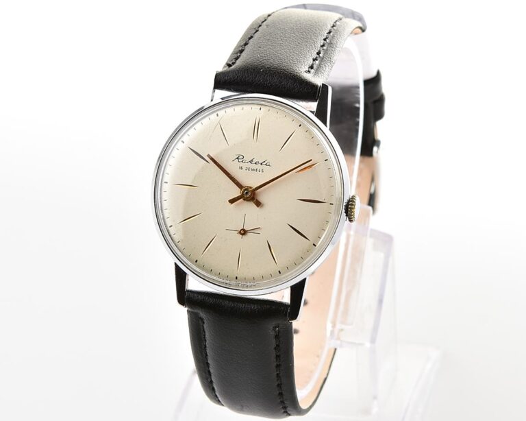 Vintage soviet RAKETA mechanical wristwatch