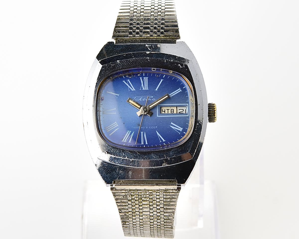 RAKETA vintage soviet mechanical wristwatch with double calendar