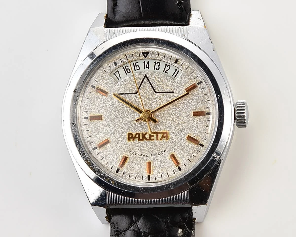 Raketa vintage mechanical wristwatch with cool calendar