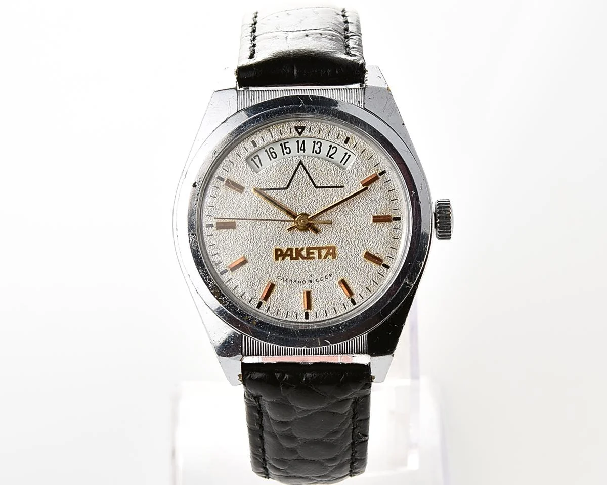 Raketa vintage mechanical wristwatch with cool calendar