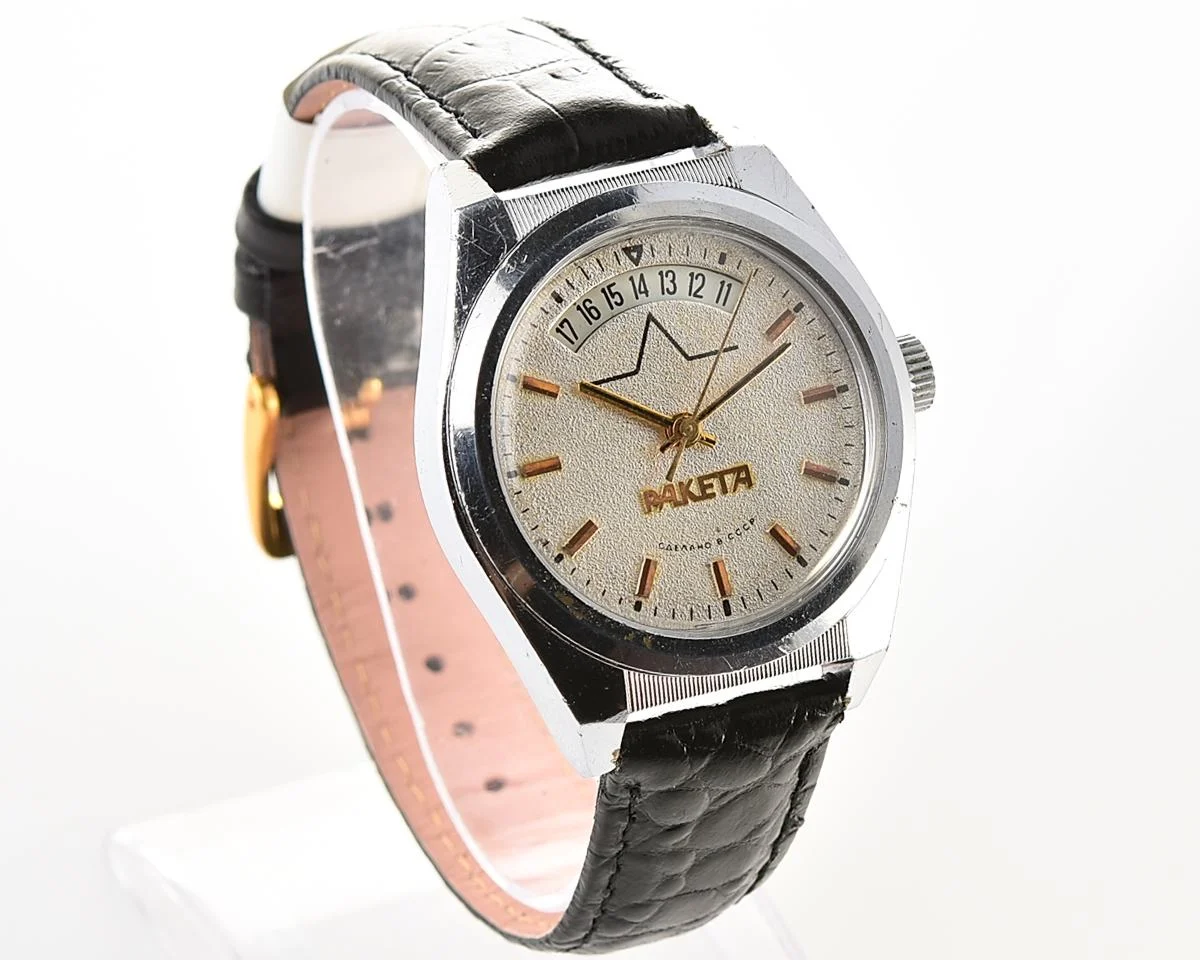 Raketa vintage mechanical wristwatch with cool calendar