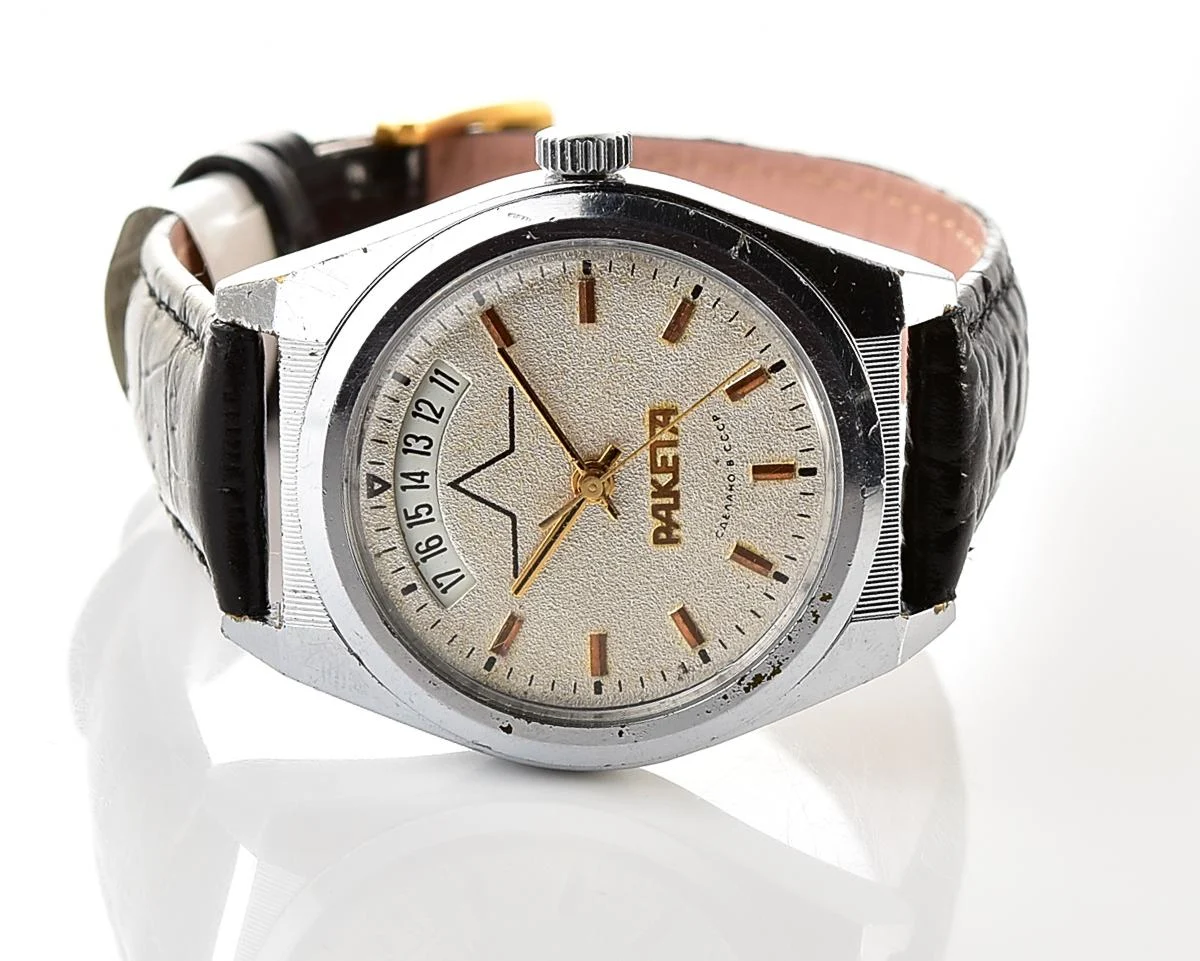 Raketa vintage mechanical wristwatch with cool calendar