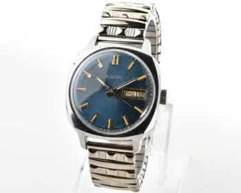 Soviet mechanical Raketa with automatic self winding movement