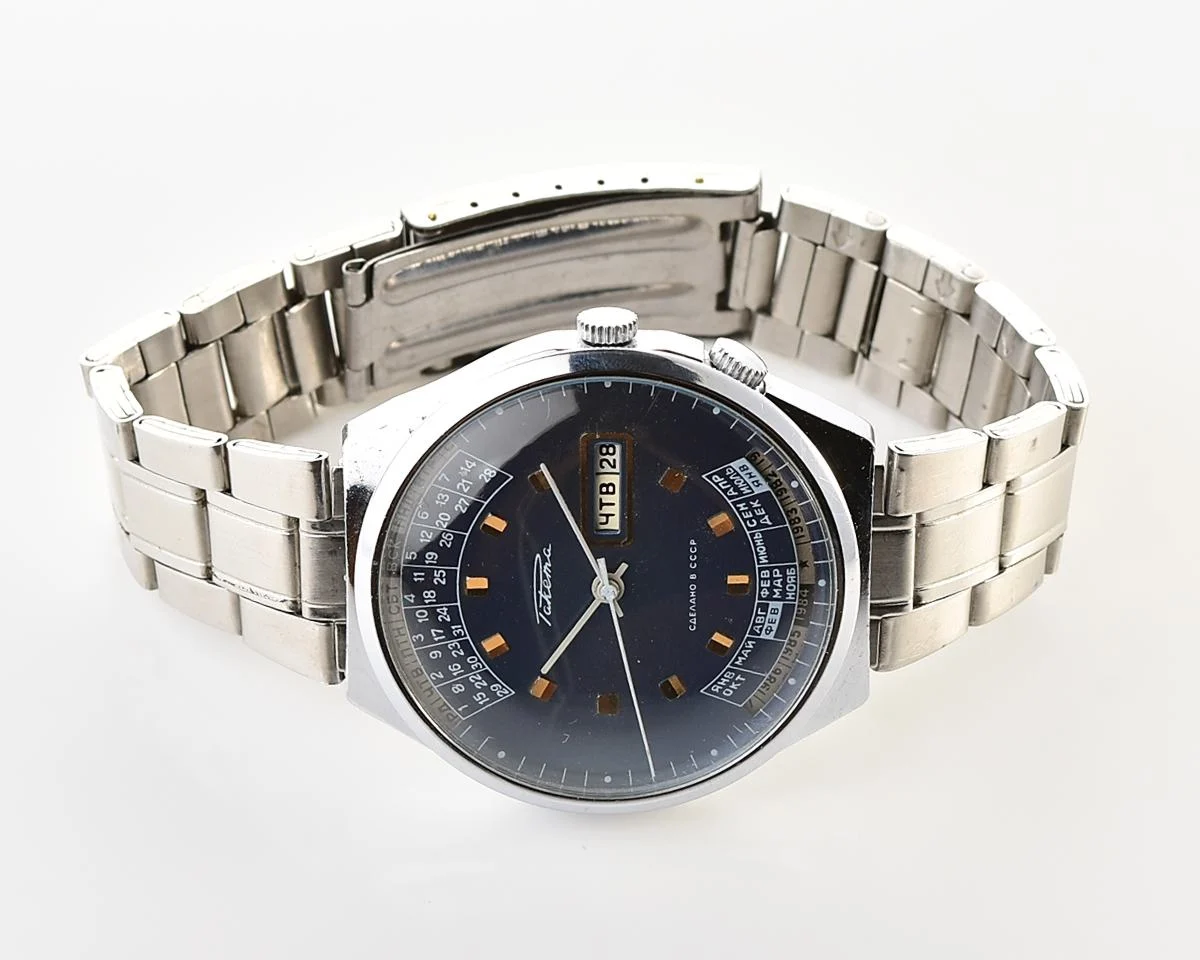 Excellent Soviet Raketa perpetual calendar mechanical watch