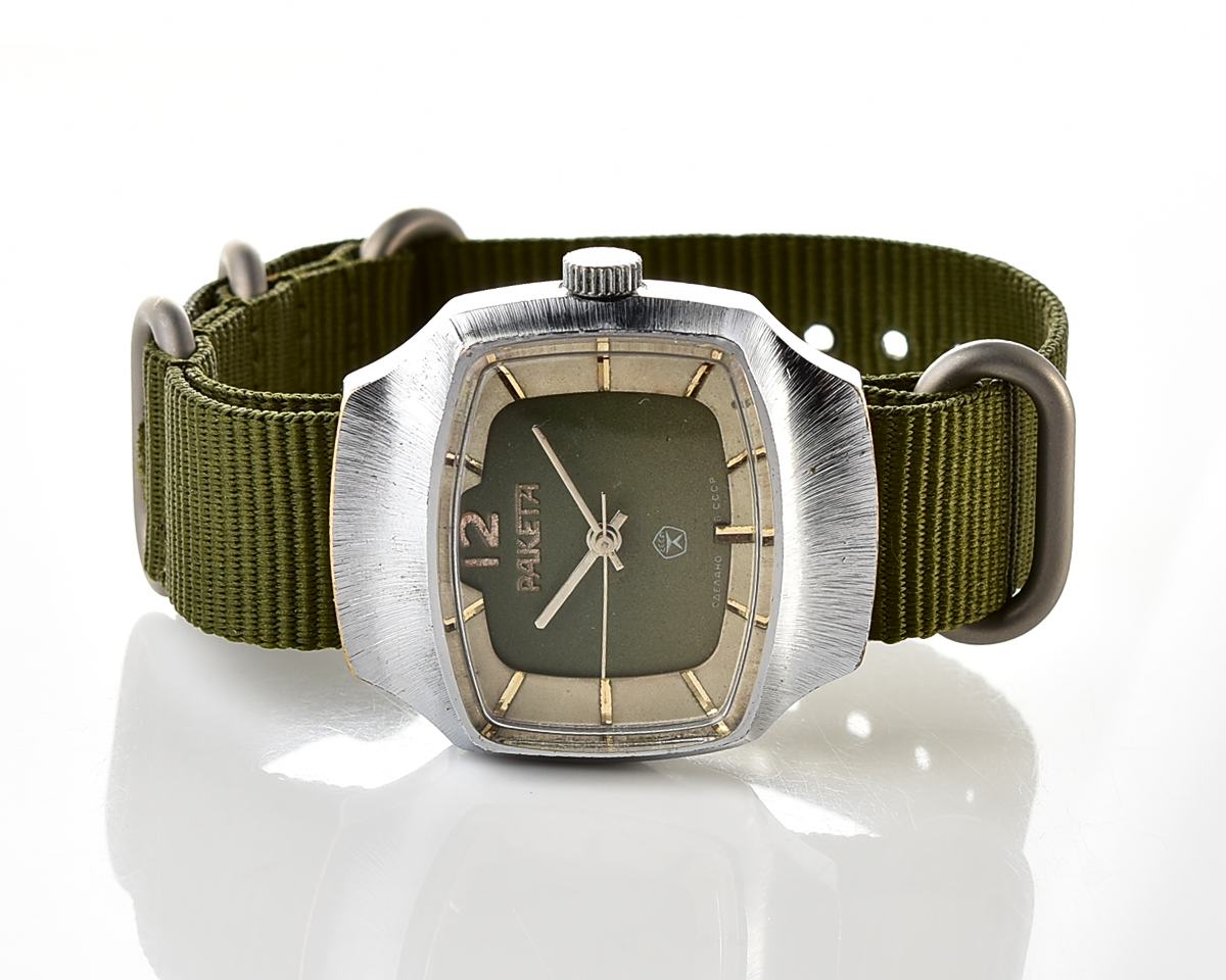 Vintage soviet Raketa mechanical wristwatch with unusual body
