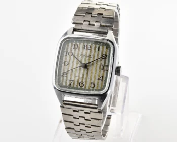 Vintage Soviet Raketa mechanical watch