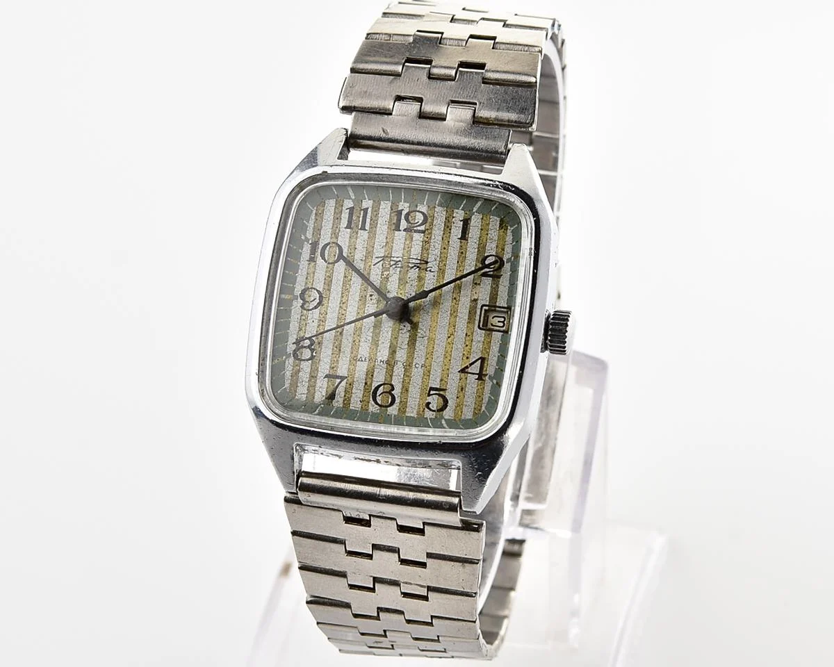Vintage Soviet Raketa mechanical watch