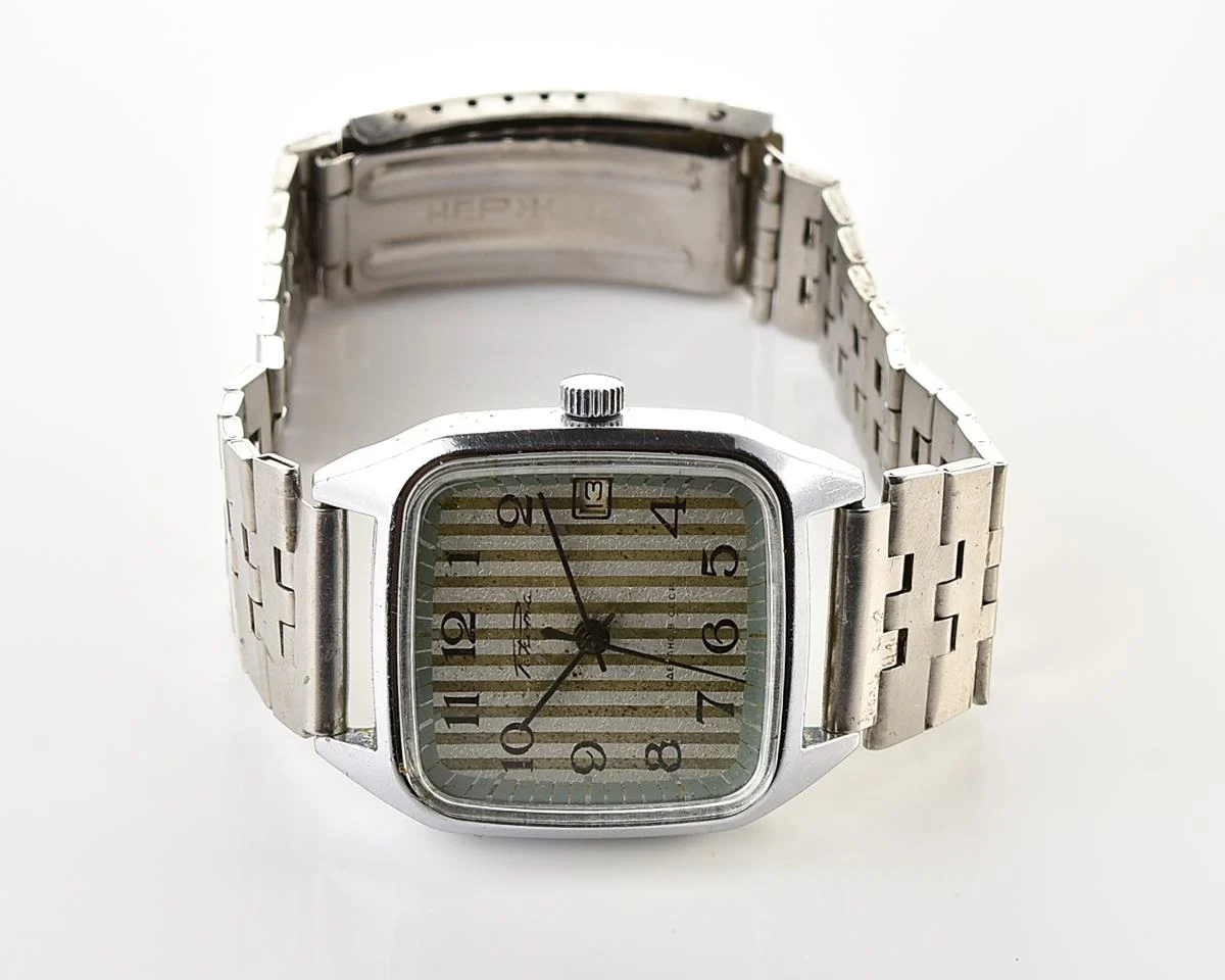 Vintage Soviet Raketa mechanical watch