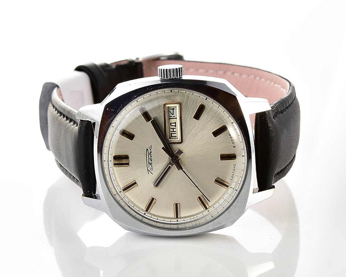 Excellent soviet mechanical RAKETA with automatic self winding movement