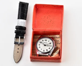Raketa vintage mechanical wristwatch with double calendar