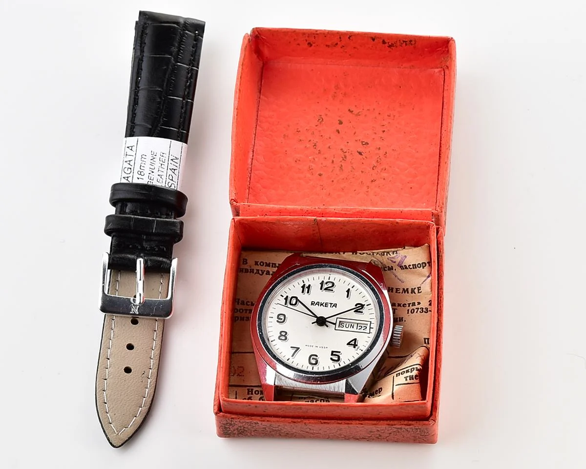 Raketa vintage mechanical wristwatch with double calendar