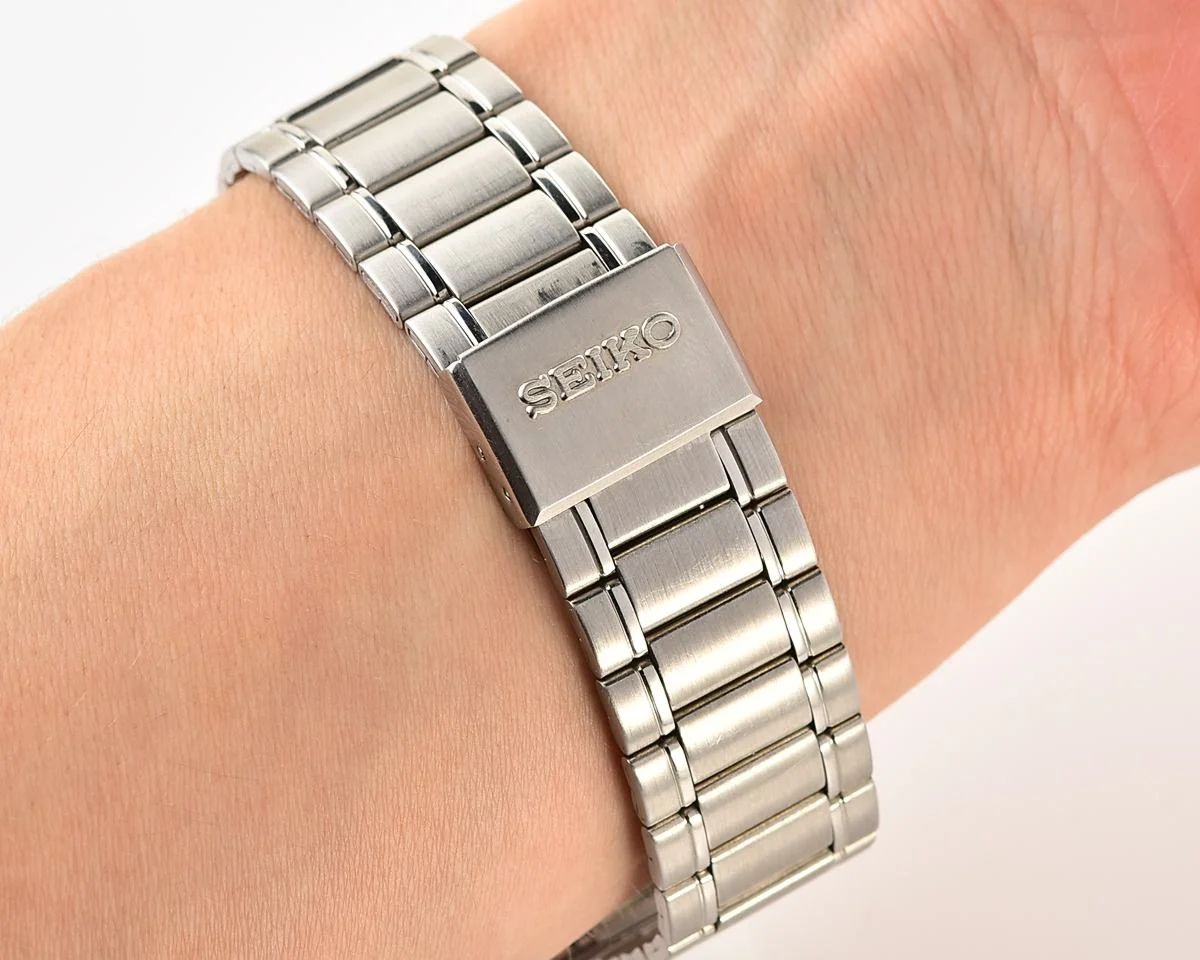 Vintage Seiko Champion 860 - Silver Sunburst Date from May 1965