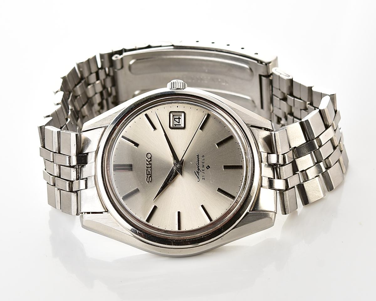 Vintage Seiko Skyliner Calendar Manual Wind 21J Dress Watch from November 1968