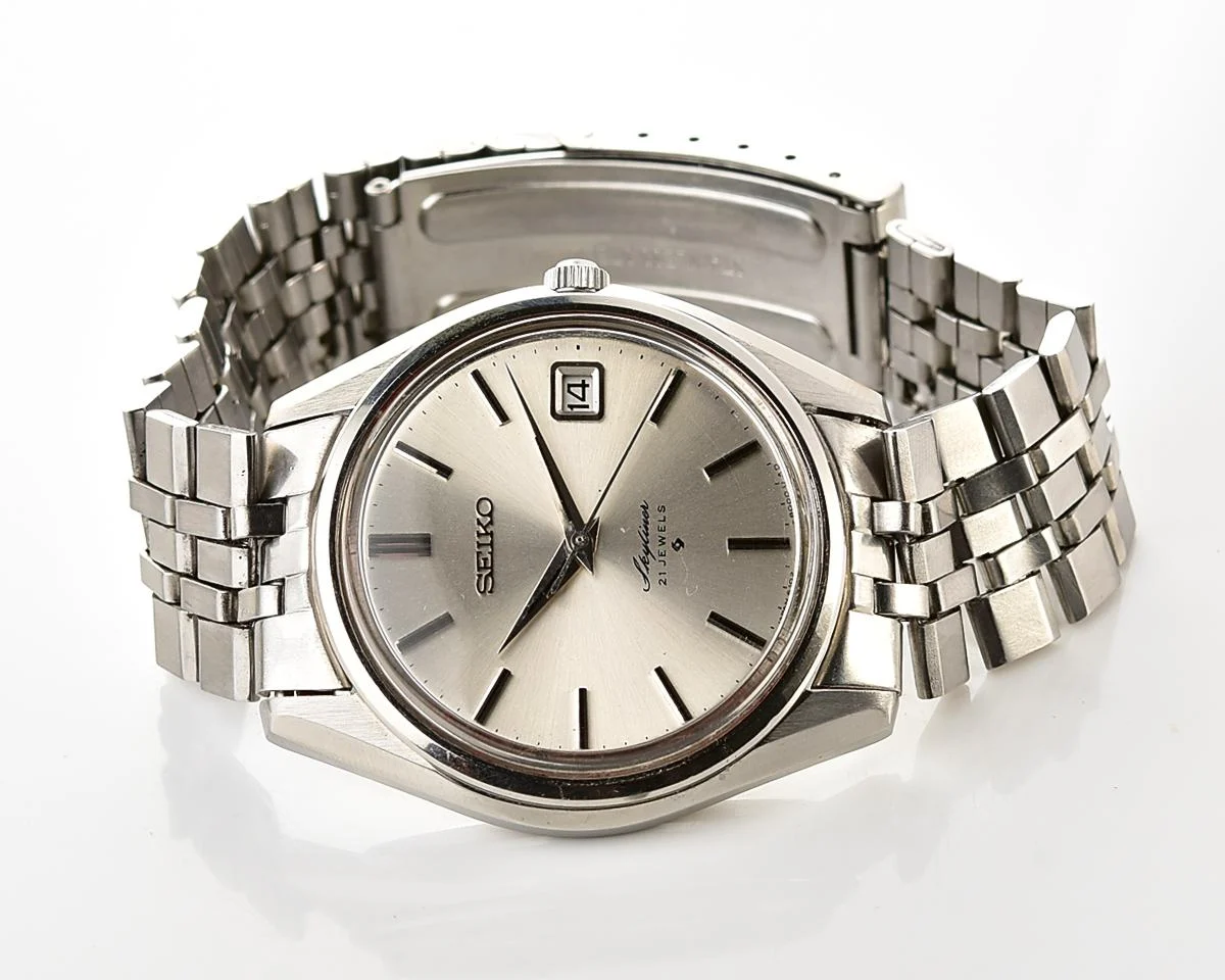 Vintage Seiko Skyliner Calendar Manual Wind 21J Dress Watch from November 1968