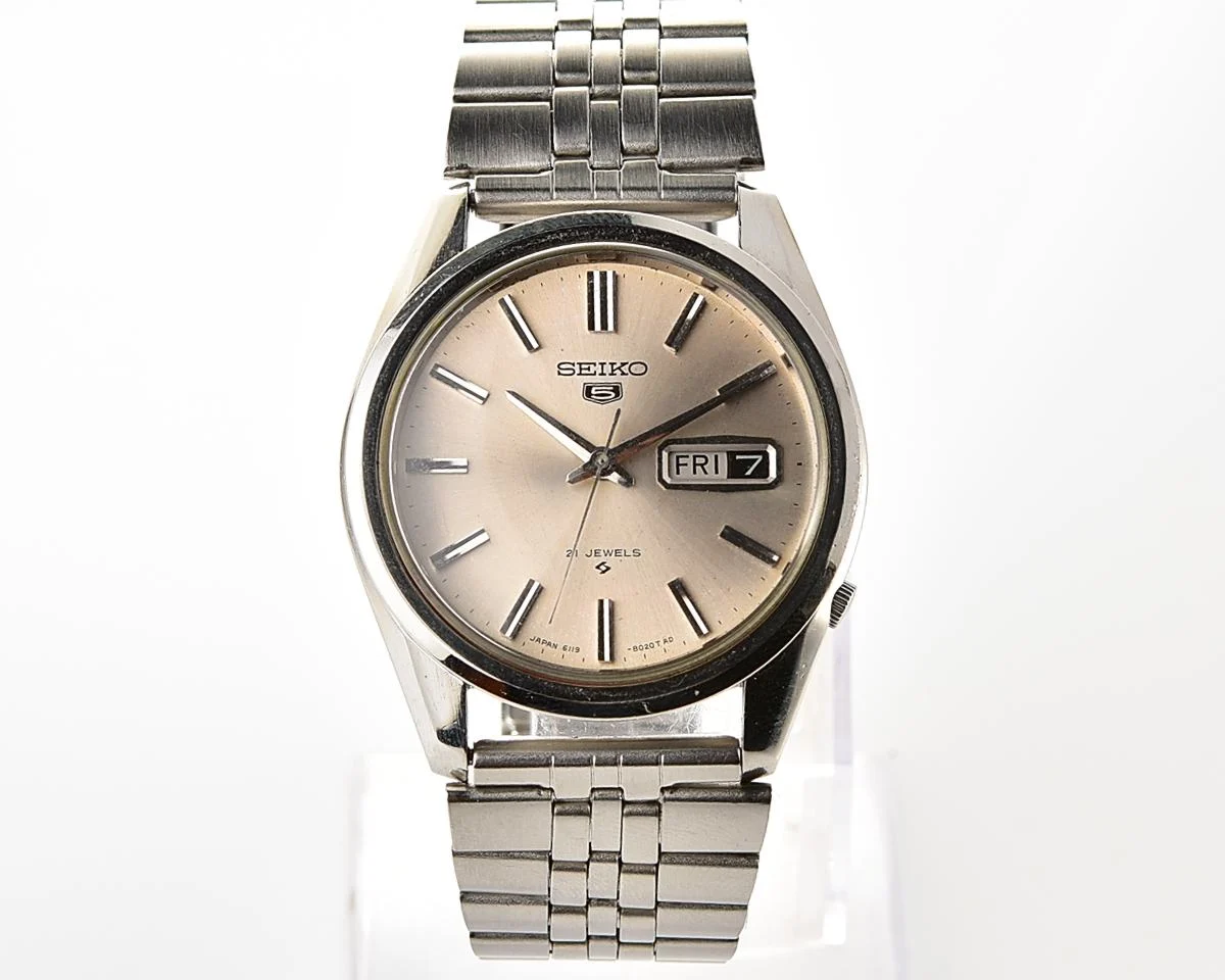 Vintage Seiko 5 – Silver Sunburst Day-Date Automatic from December 1967