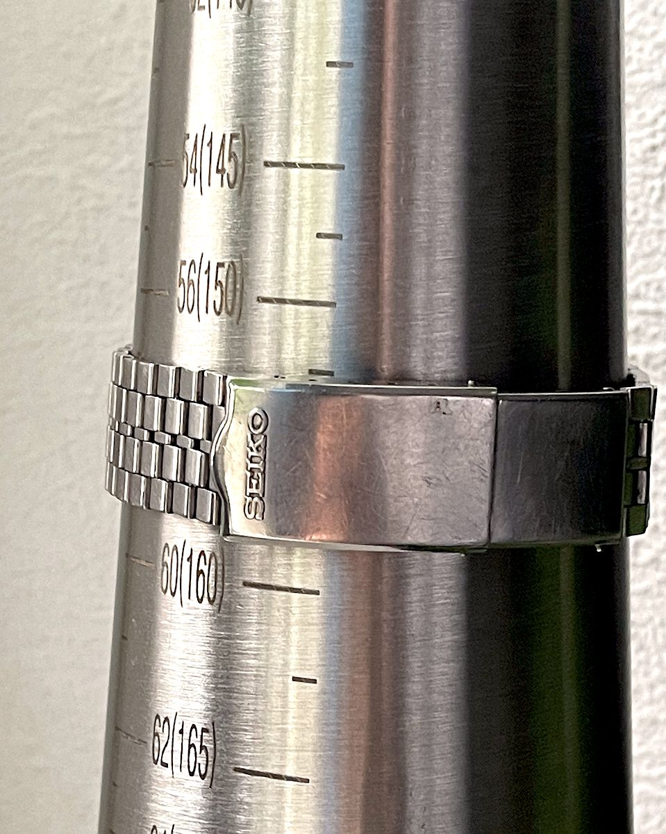 SEIKO Quartz stainless steel automatic quartz TV dial watch with day/date calendar, from September 1979