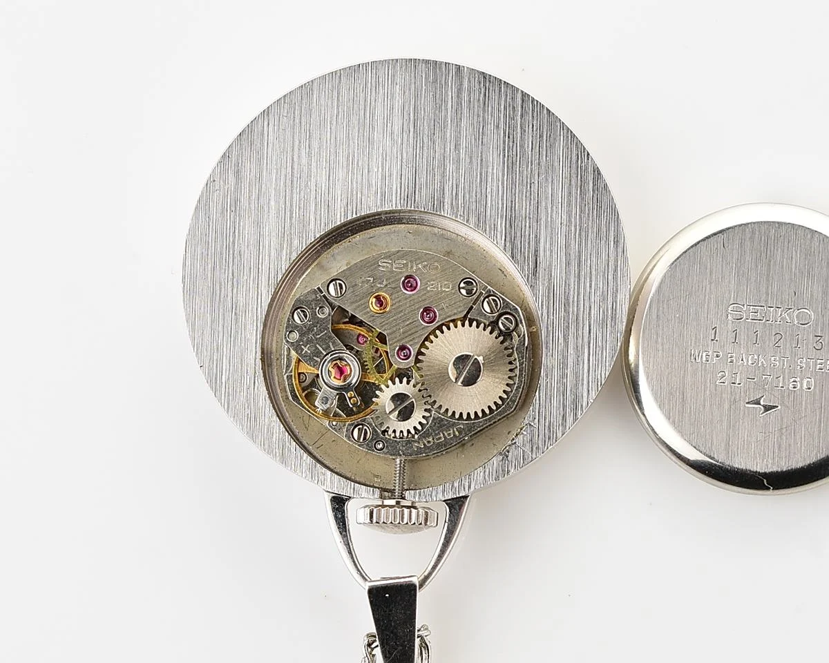 Vintage Seiko Pendant Watch – White Gold Plated Diamond-Cut Manual from January 1971