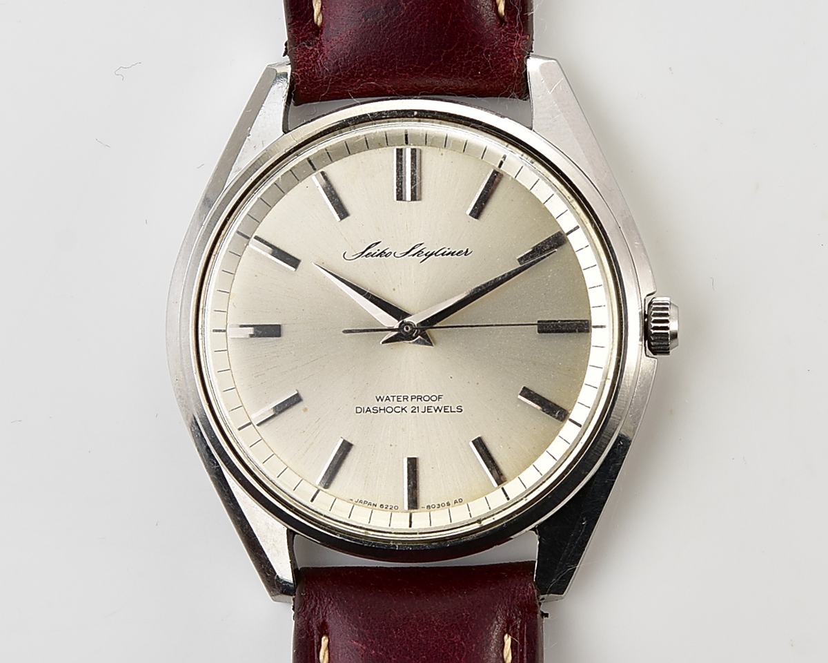 Vintage Seiko Skyliner 21 jewels manual wind with rare seahorse caseback, from August 1966
