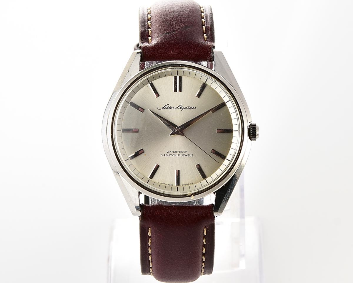 Vintage Seiko Skyliner 21 jewels manual wind with rare seahorse caseback, from August 1966