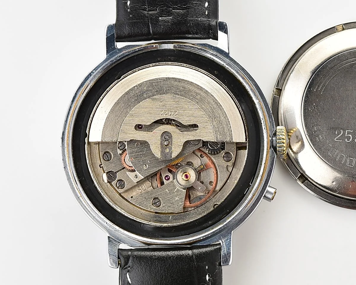 Slava Soviet mechanical self-winding vintage watch with beautiful rare "vortex" dial!