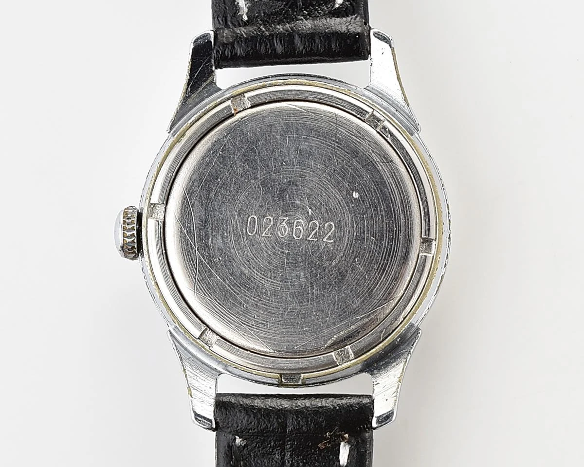 Vintage Soviet Svet "Light" mechanical watch