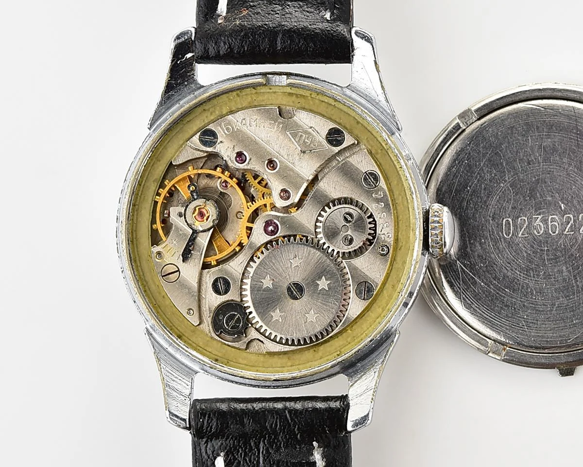 Vintage Soviet Svet "Light" mechanical watch