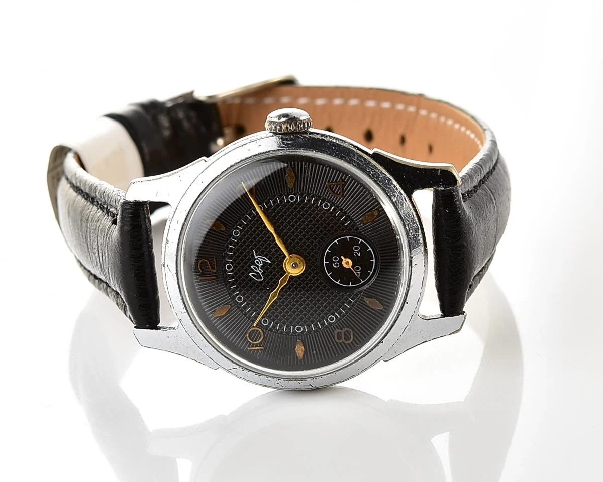 Vintage Soviet Svet "Light" mechanical watch