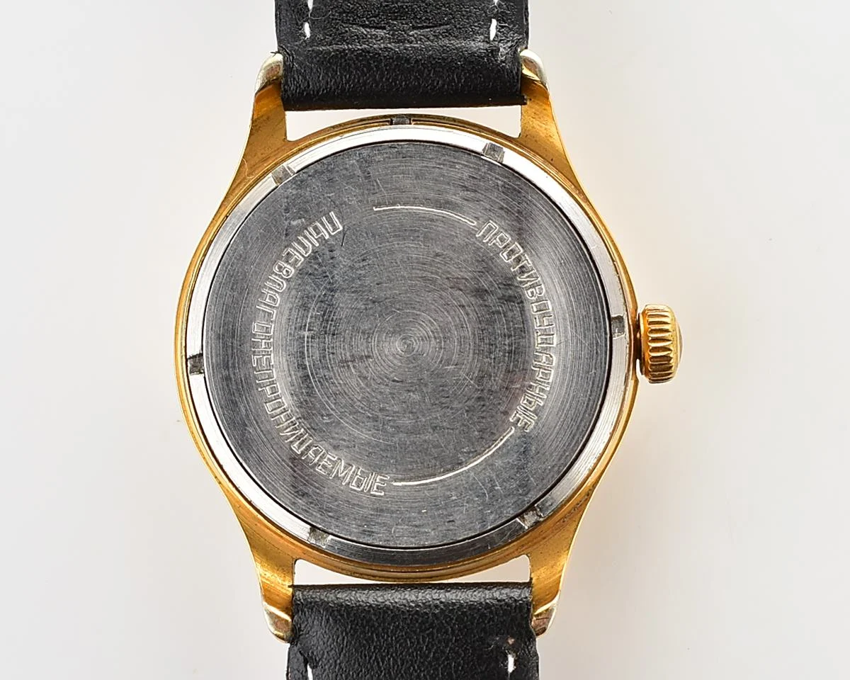 Soviet gold-plated Volna 22 jewels vintage mechanical watch