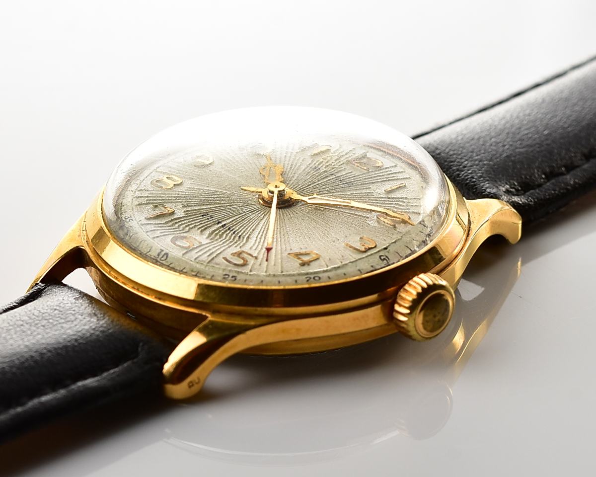 Soviet gold-plated VOLNA 22 jewels vintage mechanical watch