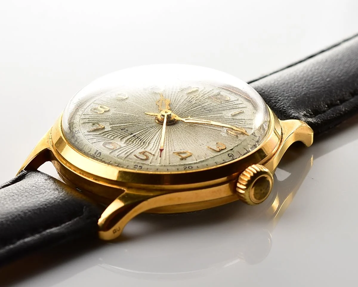 Soviet gold-plated Volna 22 jewels vintage mechanical watch