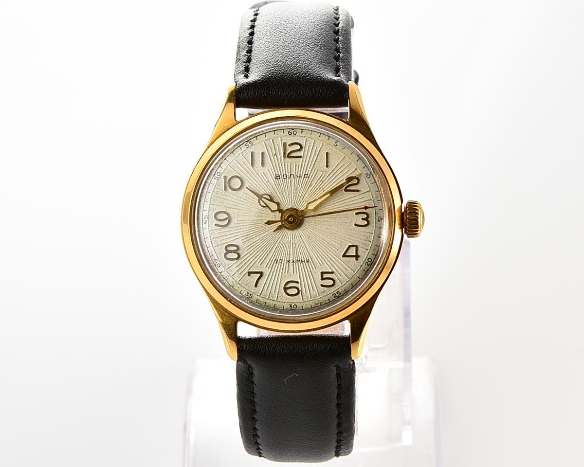 Soviet gold-plated VOLNA 22 jewels vintage mechanical watch