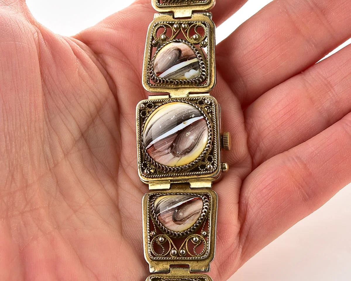 Chaika vintage wristwatch for ladies with stylish ceramic bracelet