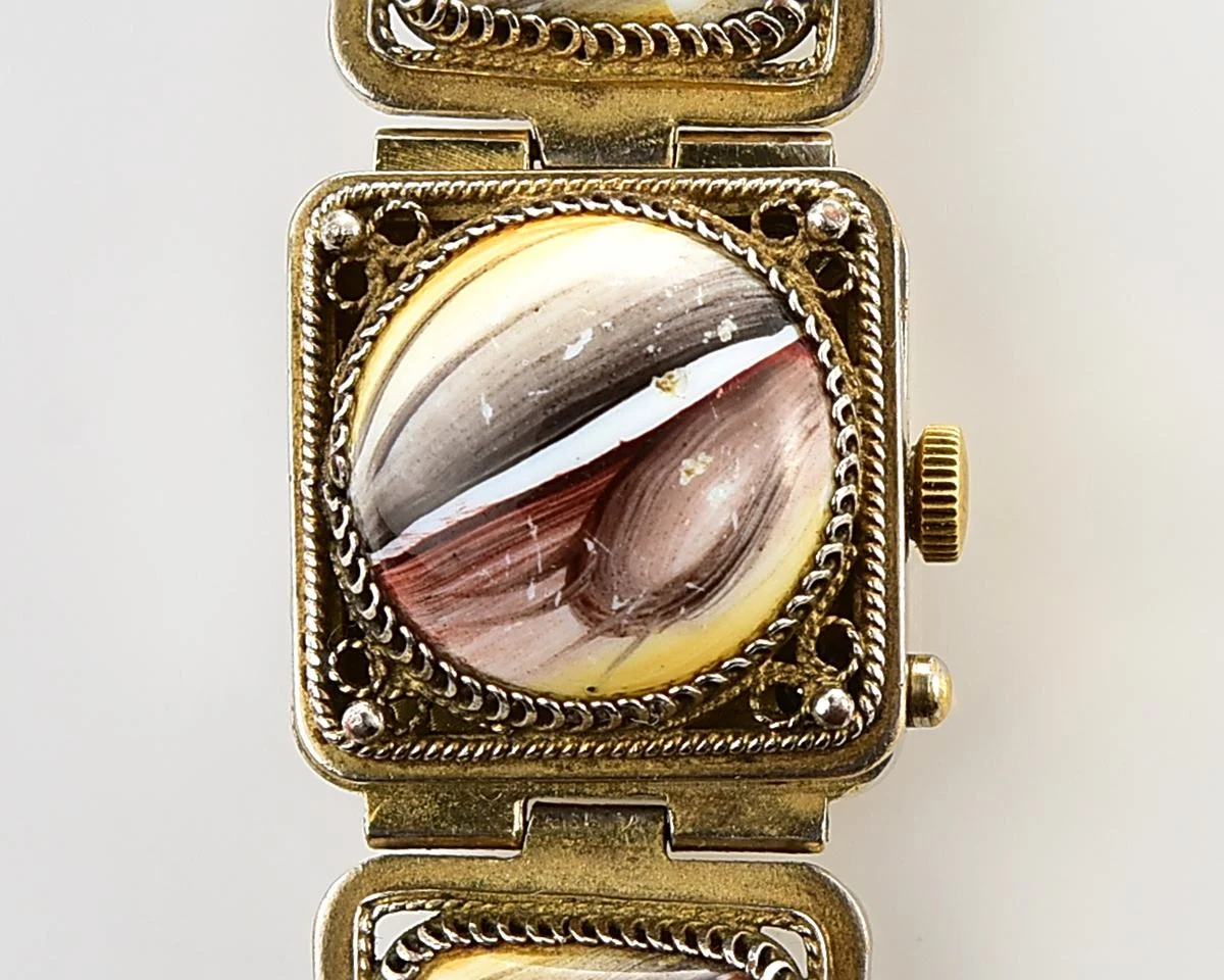 Chaika vintage wristwatch for ladies with stylish ceramic bracelet